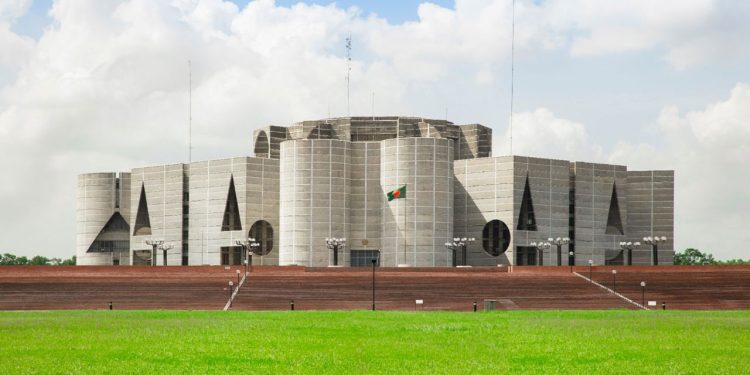 নবনির্বাচিত এমপিদের শপথ পড়াবেন সিইসি