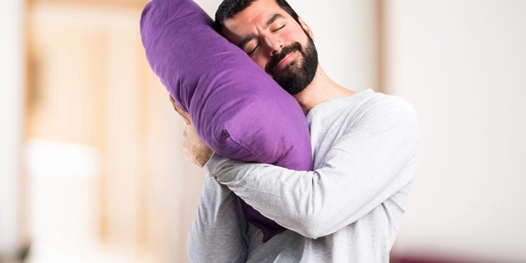 রাতে ঘুম আসে না? জেনে নিন সহজ সমাধান