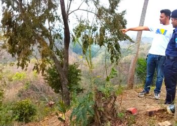 বান্দরবানে চাঞ্চল্যকর মা ও শিশু মৃত্যুর ঘটনাস্থল পরিদর্শন করেছে পুলিশ সুপার