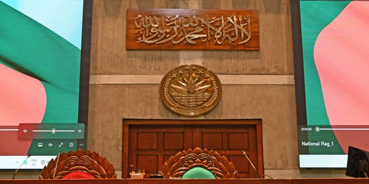 সংসদের প্রথম অধিবেশনে উঠছে ১৩৩ অধ্যাদেশ