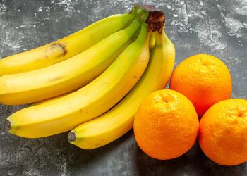 কমলা না কি কলা, সকালে কোনটি বেশি উপকারী?