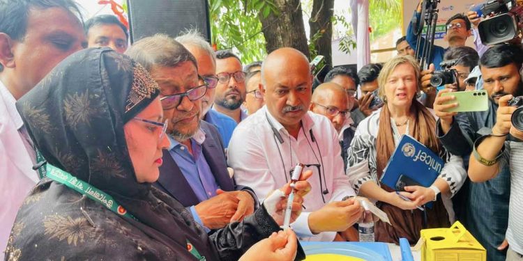 প্রথম ধাপে হামের টিকা পাবে ১২ লাখ শিশু: ইউনিসেফ