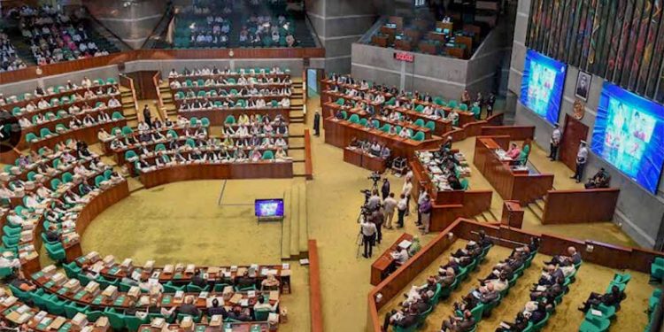 সংবিধান সংস্কার নয়, সংশোধন হবে : সংসদে স্বরাষ্ট্রমন্ত্রী