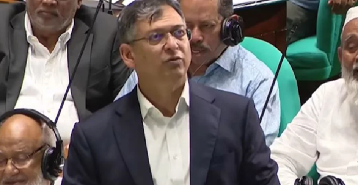 সিইসি সংবিধান লঙ্ঘন ও শপথ ভঙ্গ করেছেন : সংসদে স্বরাষ্ট্রমন্ত্রী