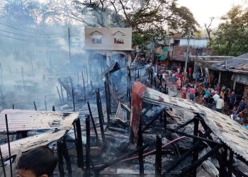 বান্দরবানে আগুনে পুড়ে ছাই ৫০টি দোকান ও বসতঘর