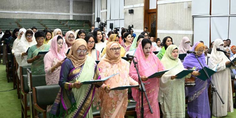 শপথ নিলেন সংরক্ষিত নারী আসনের ৪৯ এমপি