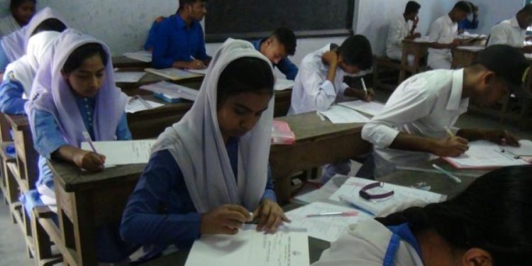 চলমান এইচএসসি পরীক্ষা নিয়ে জরুরি নির্দেশনা