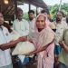 পশ্চিম পাড়া আনোয়ার মেম্বার এর চাউল পেল ৭০ পরিবার
