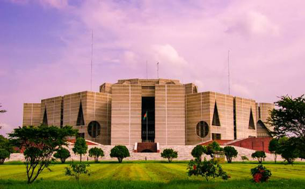 রাষ্ট্রপতি নির্বাচনে দলীয় প্রার্থীকে ভোট না দিলে পদ হারাবেন এমপিরা?