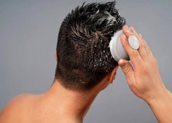 চুলে সাবান ব্যবহার করলে কী হয়?
